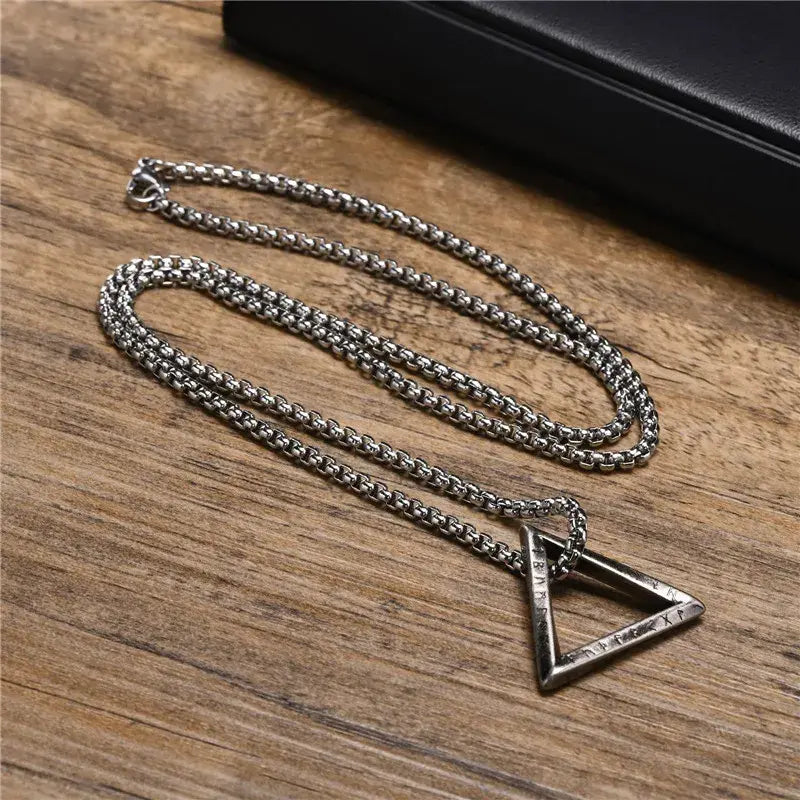 ZORCVENS-Collier pendentif triangle en acier inoxydable vintage pour hommes, colliers de présidence viking nordique, amulette mn, bijoux punk masculins, cadeaux