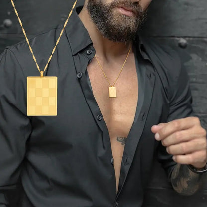 The CheckMate Pendant